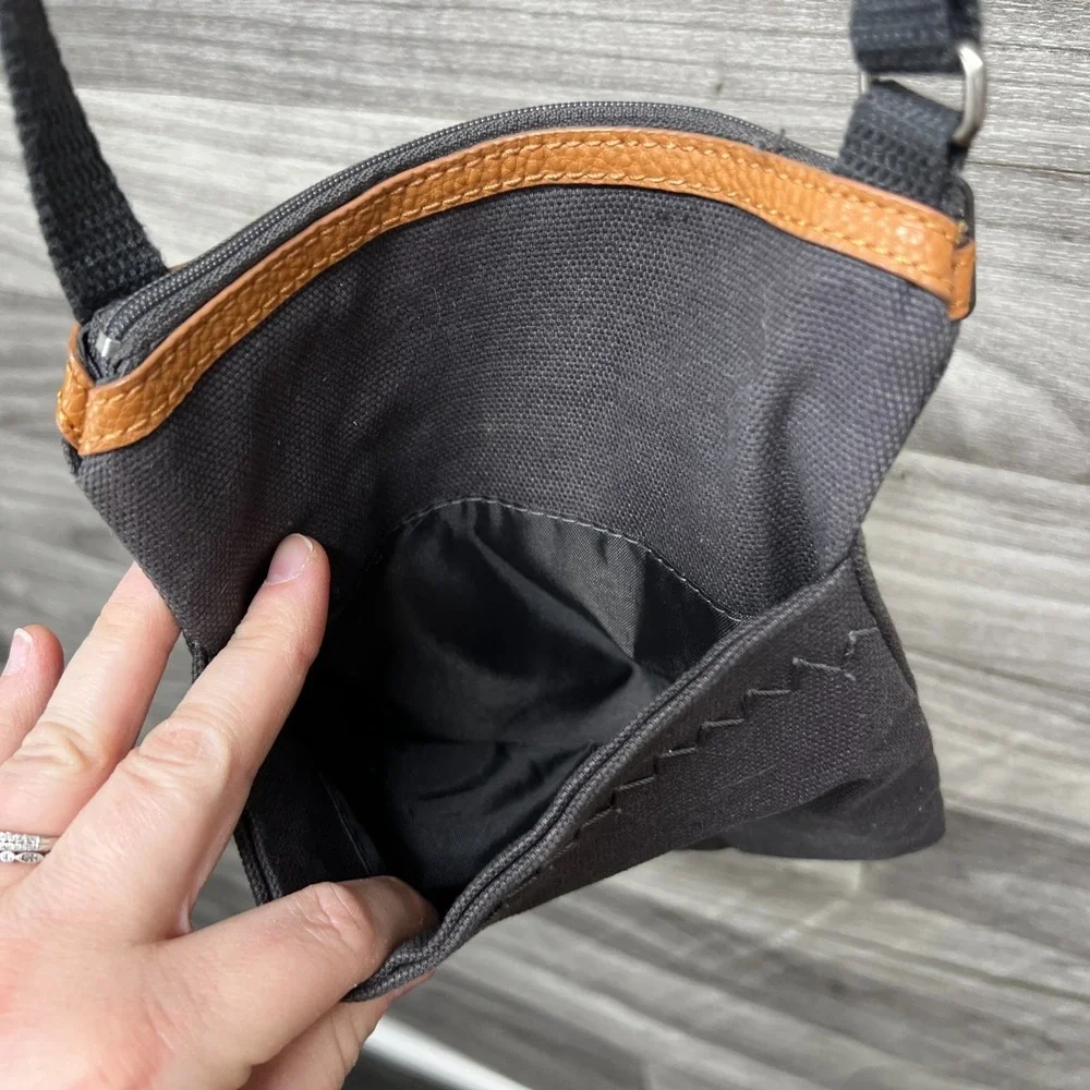 Thirty-One Explorer Crossbody Bag Womens Gray Canvas Follow Your Own Path Pocket